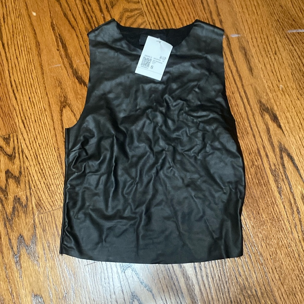 NWT forever 21 leather top
